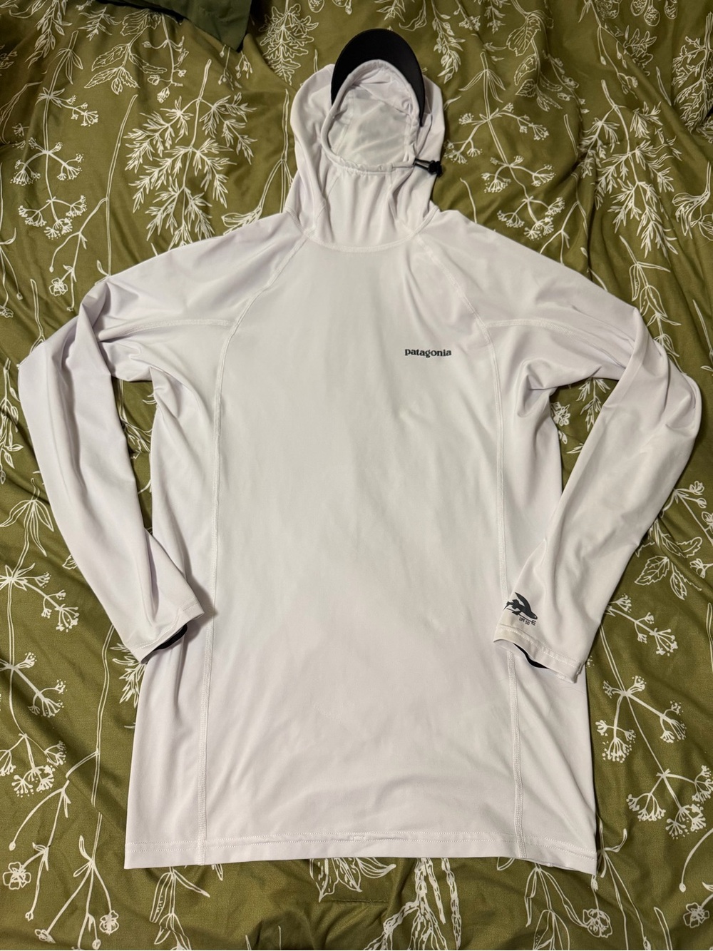 Patagonia White Long-Sleeve Hooded Sun Shirt